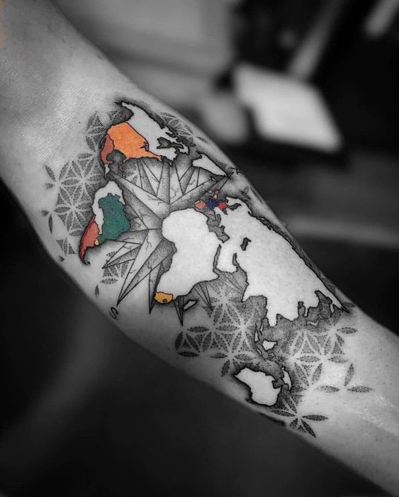 Tatuaggio Tattoo Mondo Mappamondo Luoghi Visitati