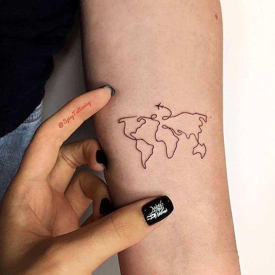 Tatuaggio Tattoo Mondo Mappamondo Minimal Stilizzato
