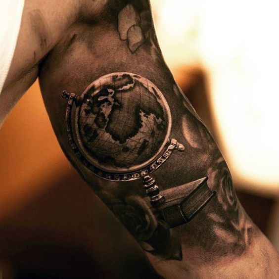 Tatuaggio Tattoo Mondo Mappamondo Realistico