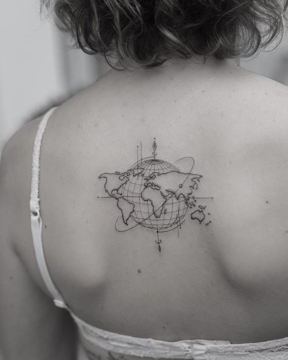 Tatuaggio Tattoo Mondo Mappamondo Schiena