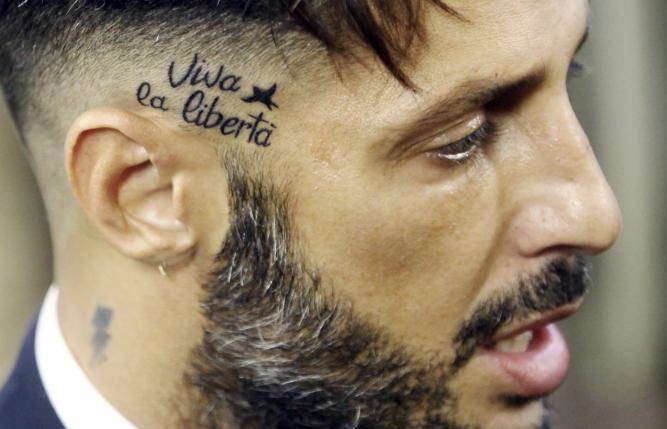 Tattoo Tatuaggio Fabrizio Corona Viva la liberta