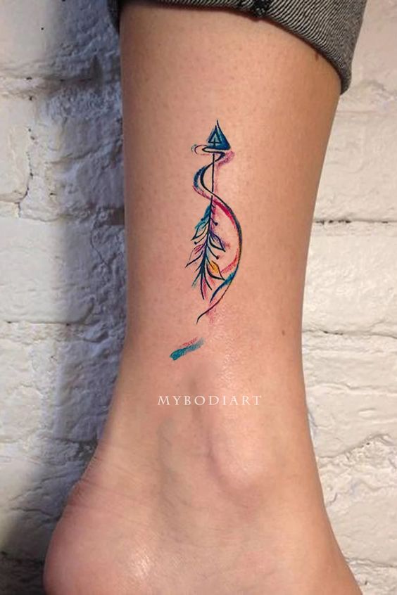 Tatuaggio Tattoo Caviglia Freccia Colorata