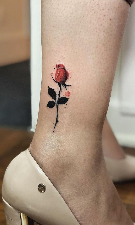 Tatuaggio Tattoo Caviglia Rosa Rossa