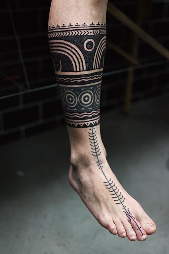 Tatuaggio Tattoo Caviglia Tribale