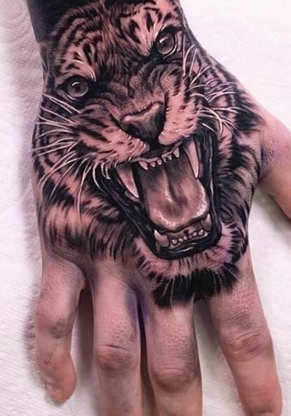 Tattoo Tatuaggio Tigre Mano