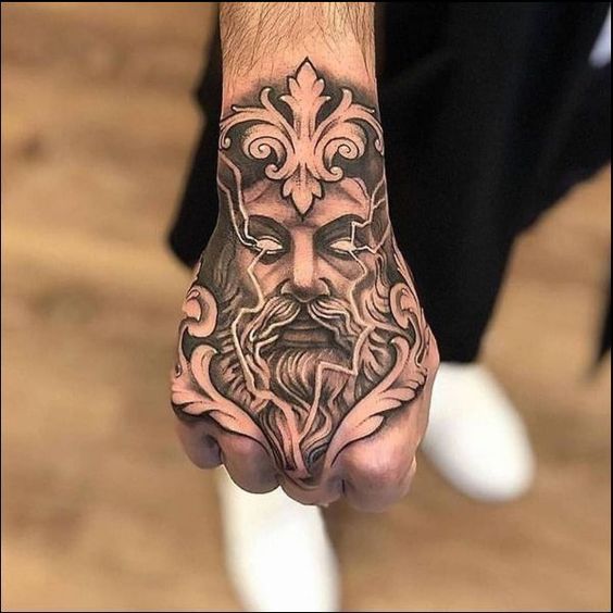 Tatuaggio Tattoo Mano Vichingo Zeus