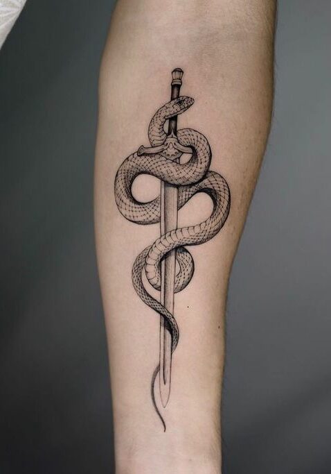 Tatuaggio Tattoo Serpente Spada