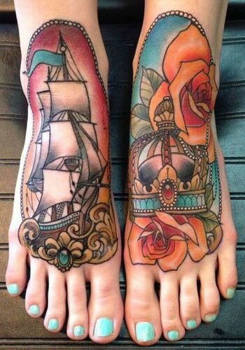 Tatuaggio Tattoo Piedi Old School Nave e Corona