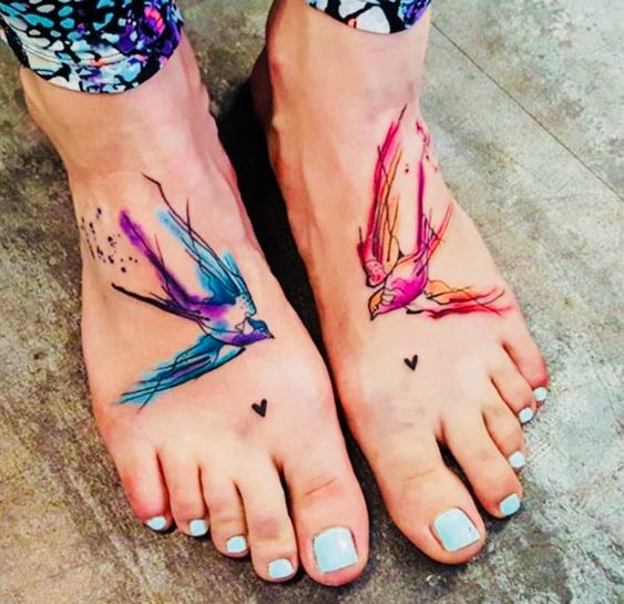 Tatuaggio Tattoo Piedi Uccelli Watercolor