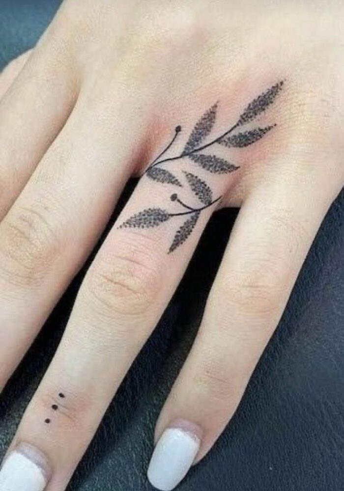 Tatuaggio Tattoo Dita Foglie
