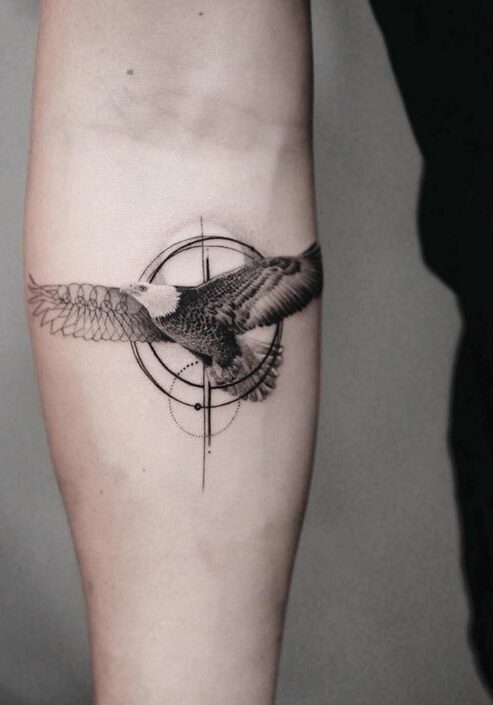 Tatuaggio Tattoo Aquila nel Cerchio