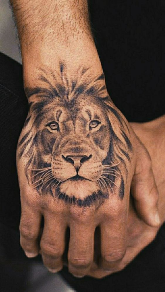 Tatuaggio Tattoo Leone Mano