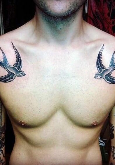 Tatuaggio Tattoo Rondine Clavicola Spalla