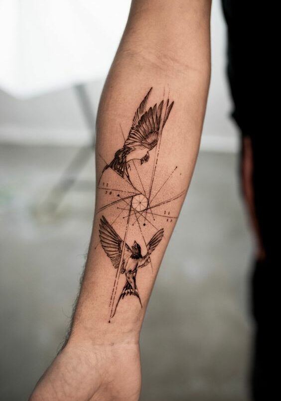 Tatuaggio Tattoo Rondine Geometrico