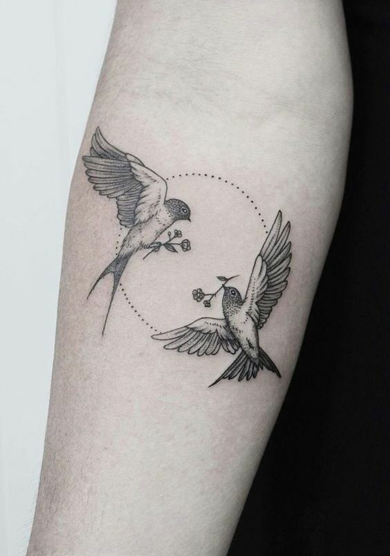 Tatuaggio Tattoo Rondine in Cerchio