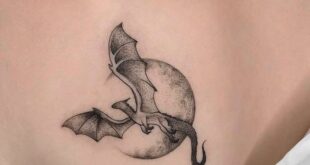 Tatuaggio Tattoo Drago Luna Spalla Femminile