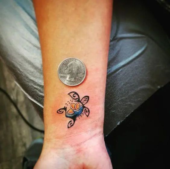 Tatuaggio Tattoo Tartaruga Maori Polso