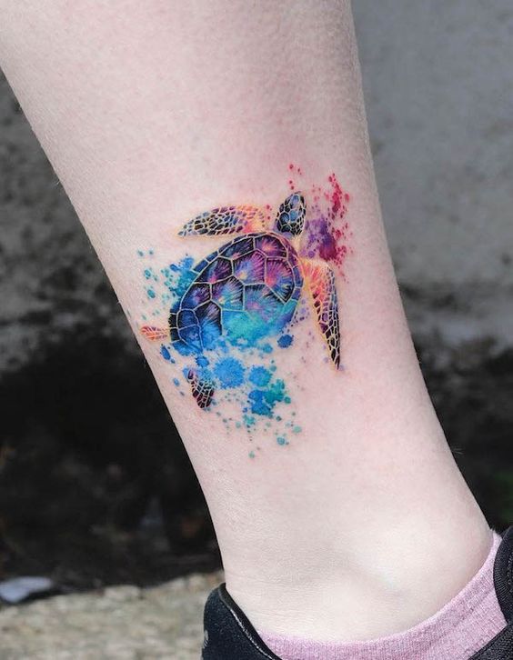 Tatuaggio Tattoo Tartaruga Polpaccio Watercolor