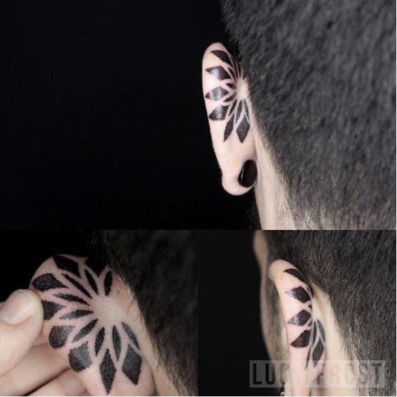 Tatuaggio Tattoo Orecchio Tutto Mandala