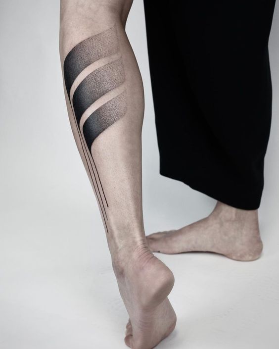 Tatuaggio Tattoo Gamba Uomo Minimalista