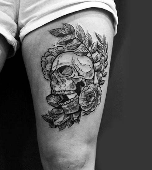 Tatuaggio Tattoo Gamba Uomo Teschio Alloro